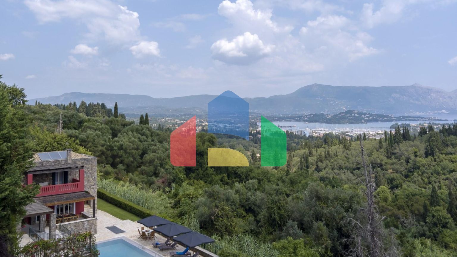 Продаж - Вілла 350 m² на о. Корфу