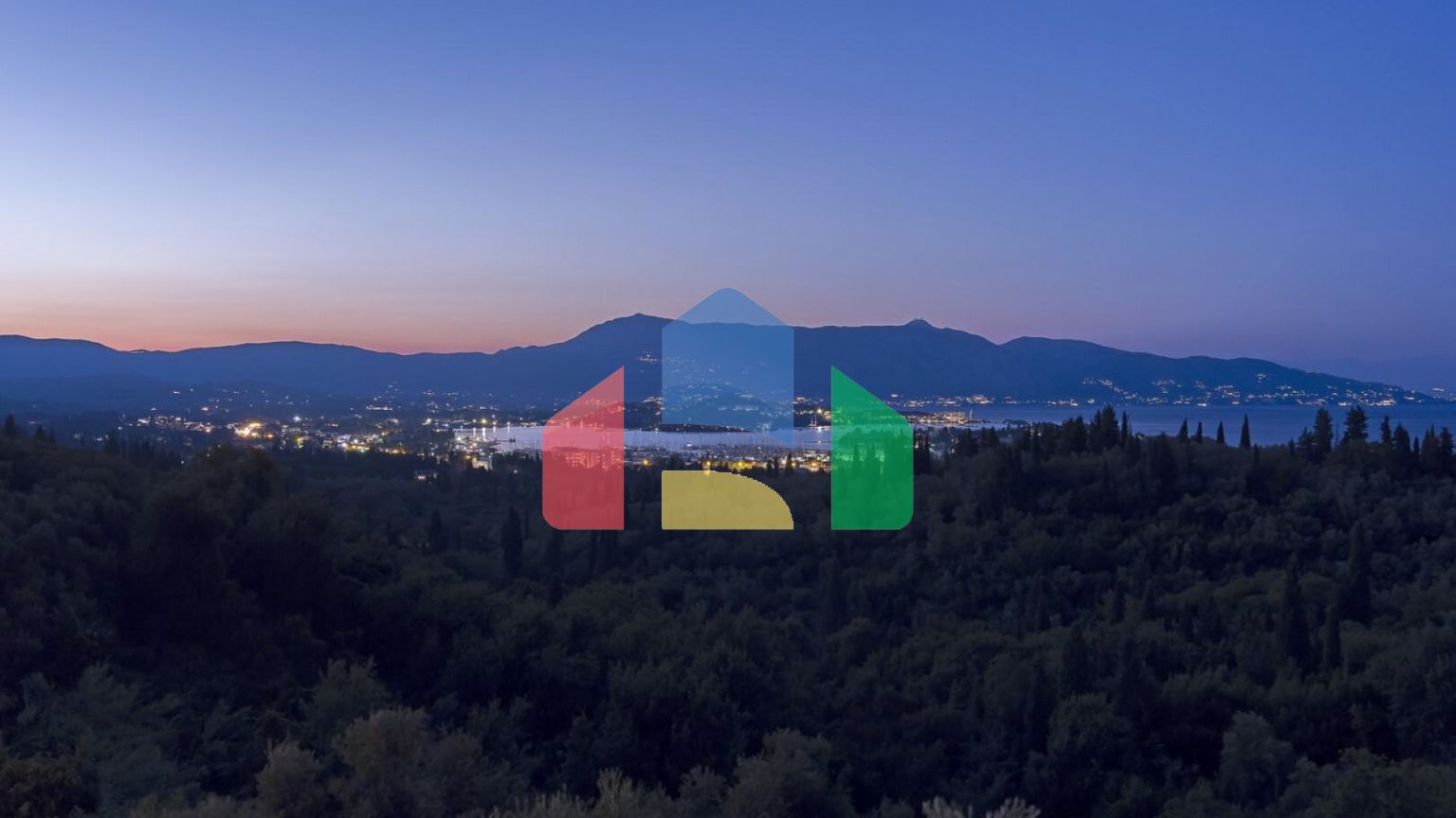 Продаж - Вілла 350 m² на о. Корфу