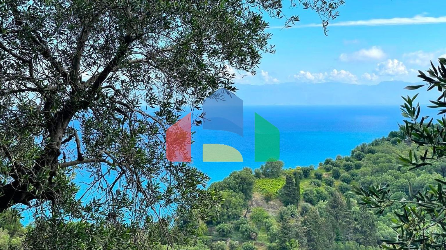 Продажа - Земельный участок 4337 m² на о. Корфу