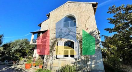 Продаж - Котедж 450 m² на о. Корфу