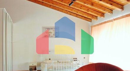 Продаж - Котедж 450 m² на о. Корфу