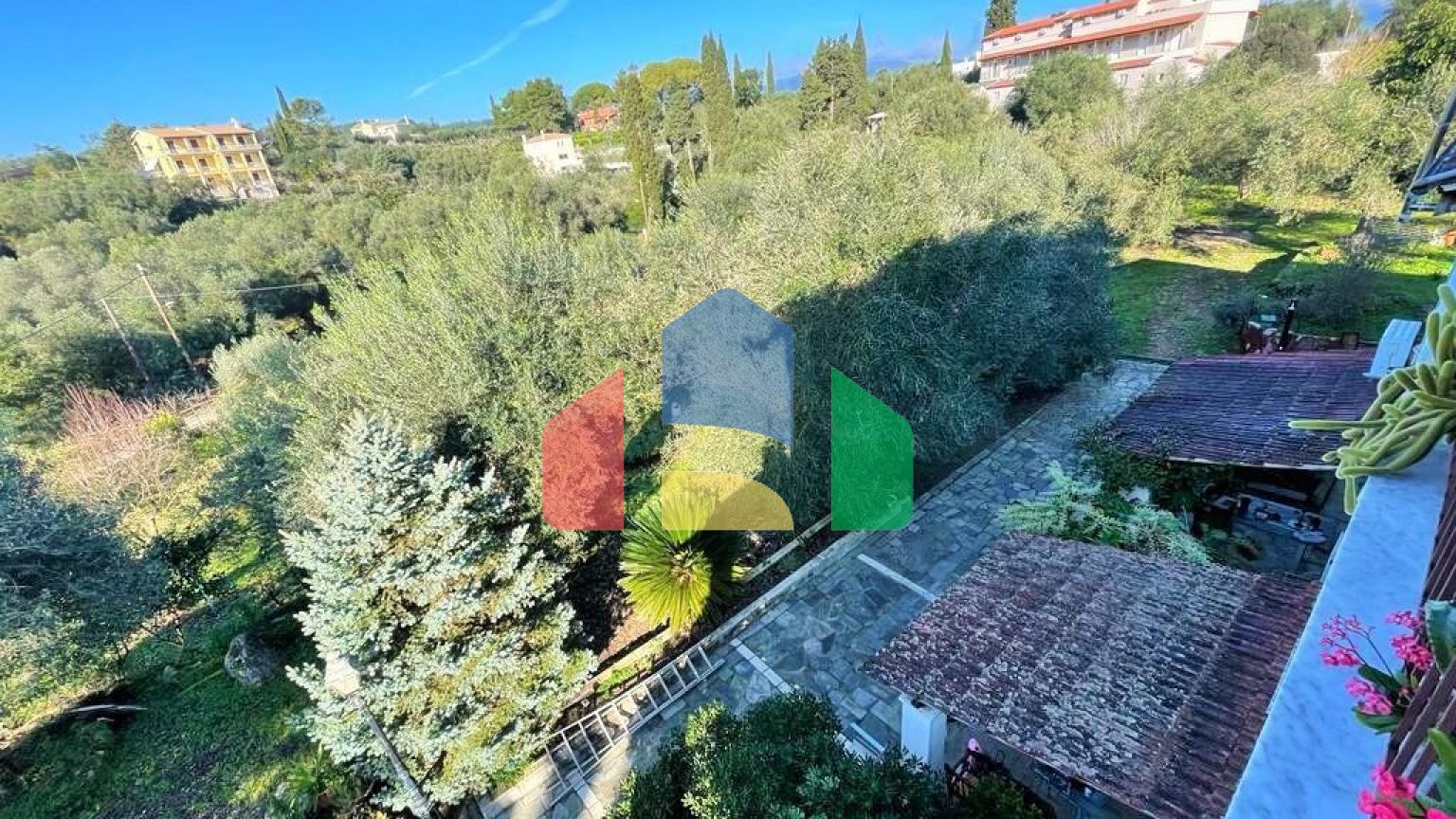 Продаж - Котедж 450 m² на о. Корфу