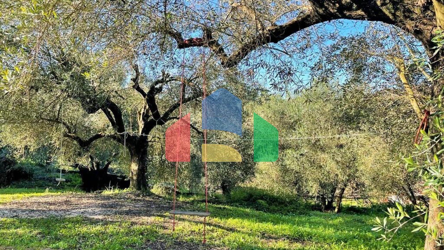 Продаж - Котедж 450 m² на о. Корфу