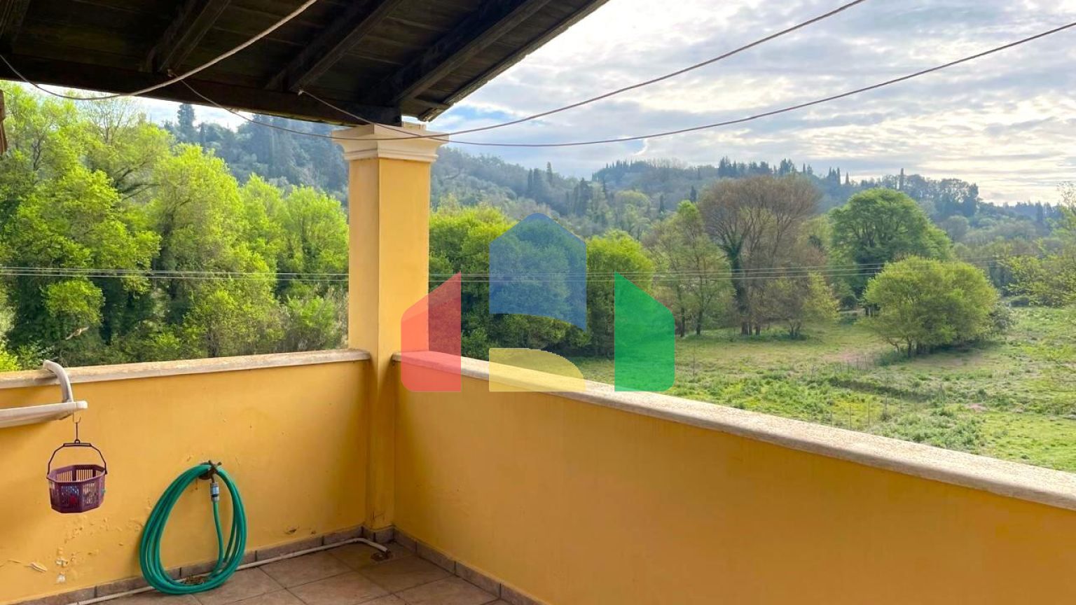 Продажа - Коттедж 218 m² на о. Корфу