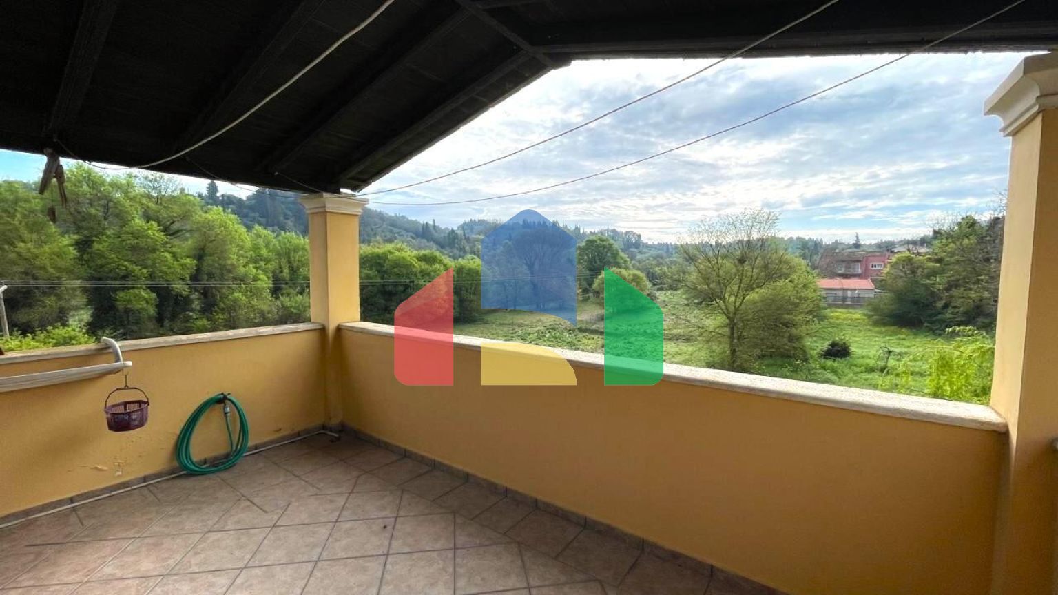 Продажа - Коттедж 218 m² на о. Корфу