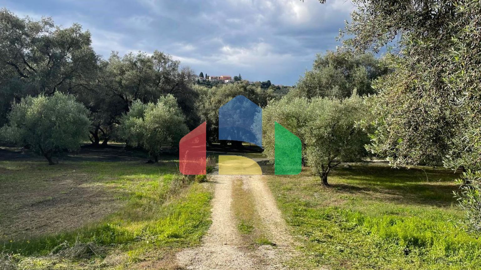 Продажа - Коттедж 166 m² на о. Корфу