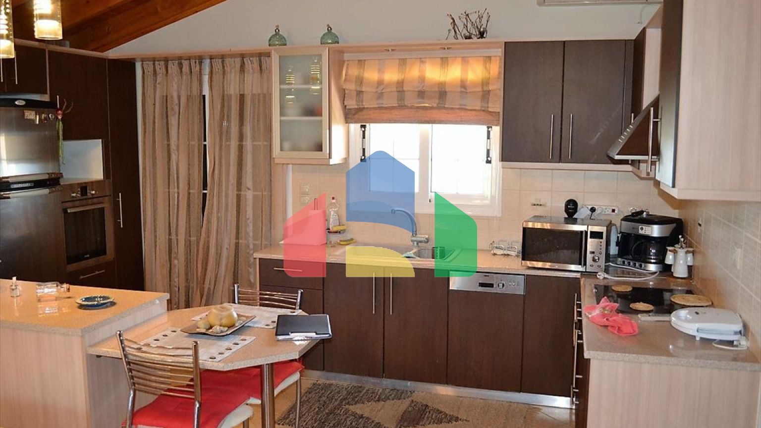 Продаж - Готель 600 m² на о. Корфу