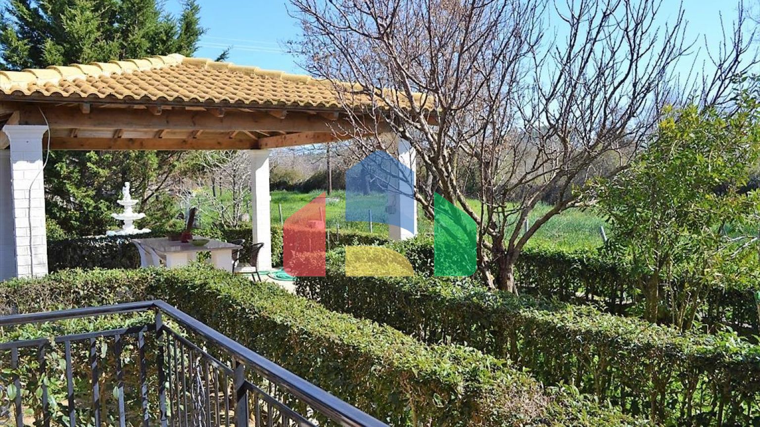 Продаж - Готель 600 m² на о. Корфу