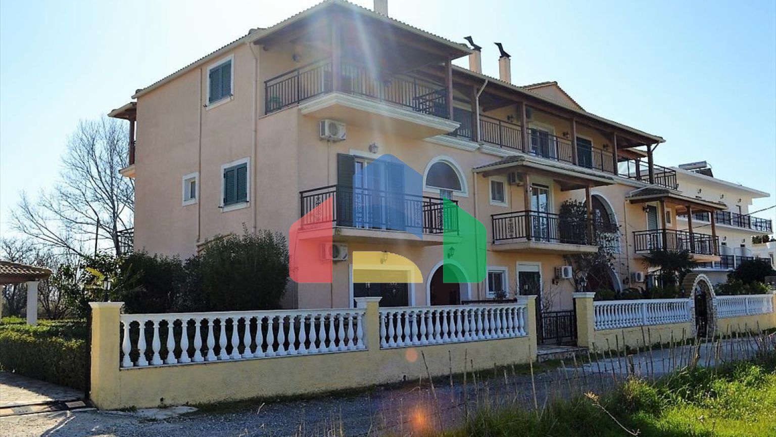 Продаж - Готель 600 m² на о. Корфу