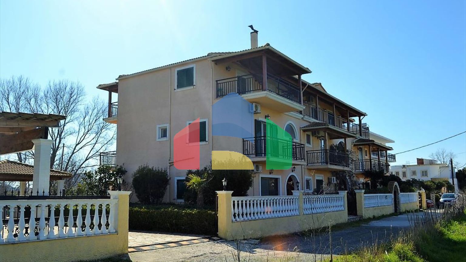 Продаж - Готель 600 m² на о. Корфу