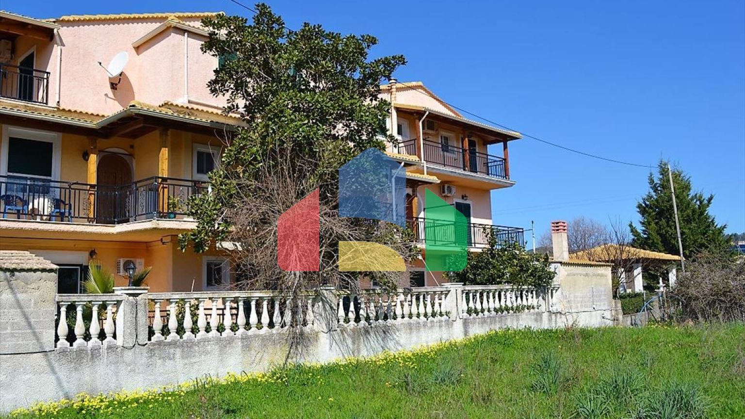 Продаж - Готель 600 m² на о. Корфу