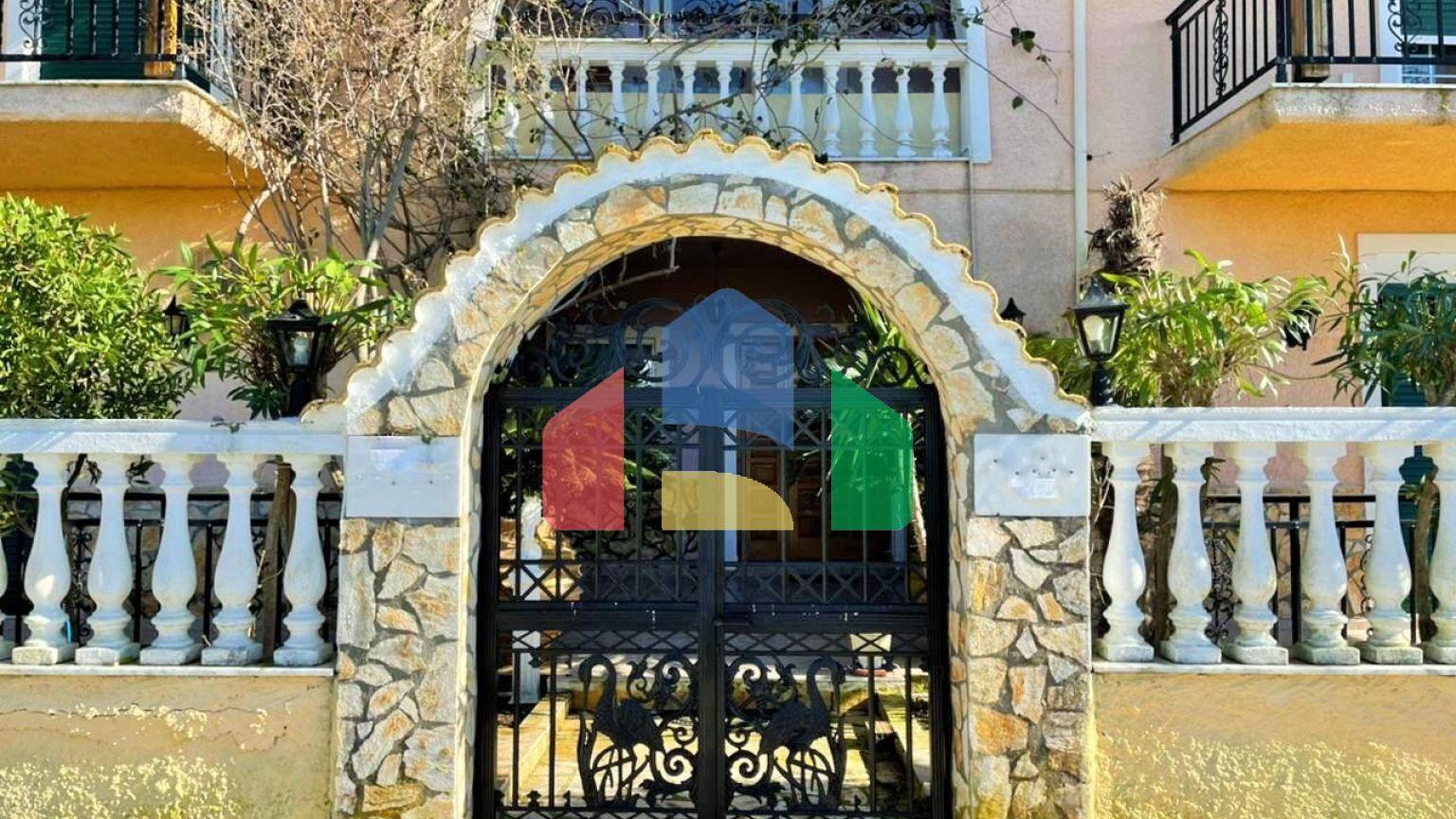 Продаж - Готель 600 m² на о. Корфу