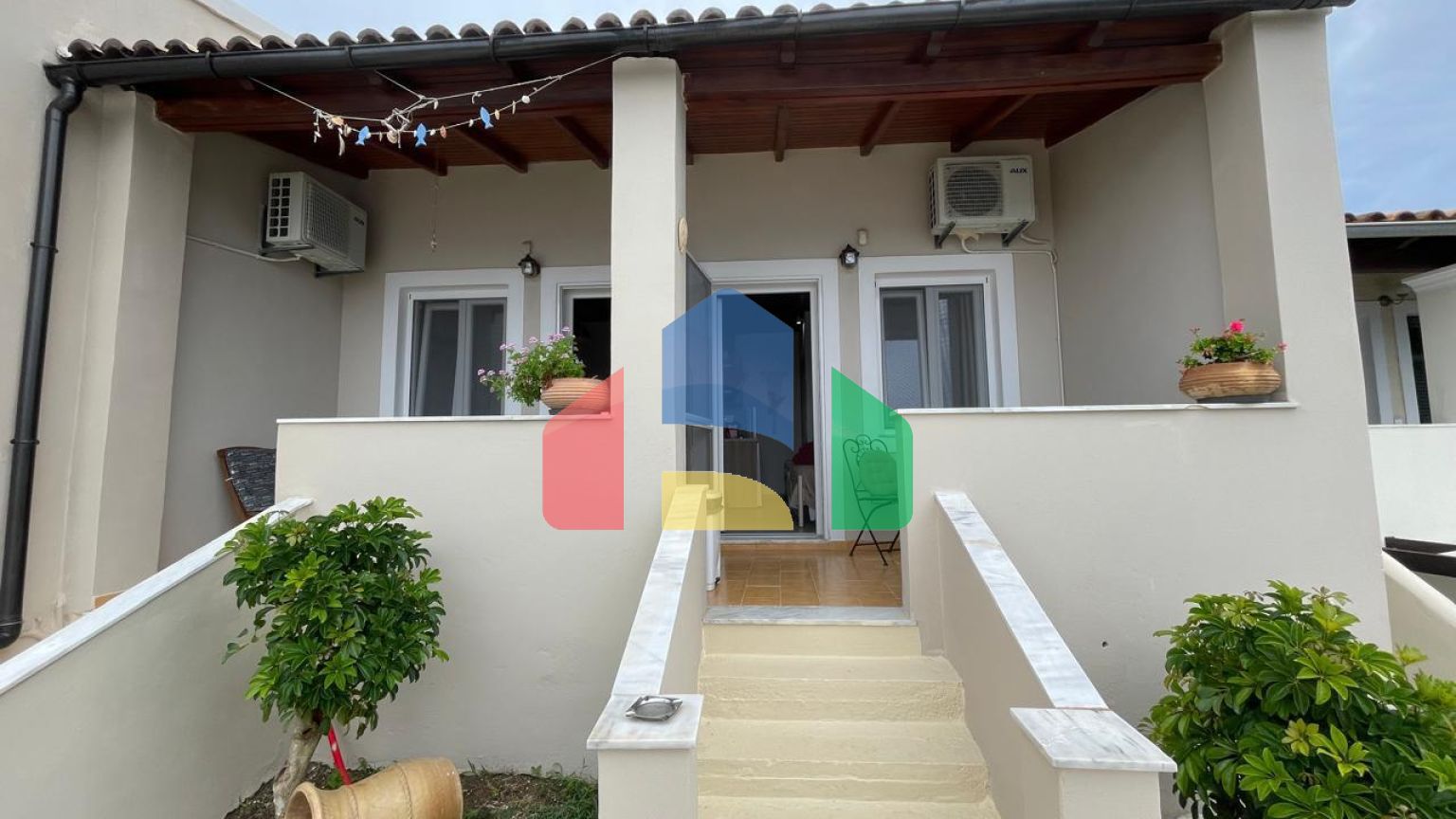 Продажа - Таунхаус 50 m² на о. Корфу