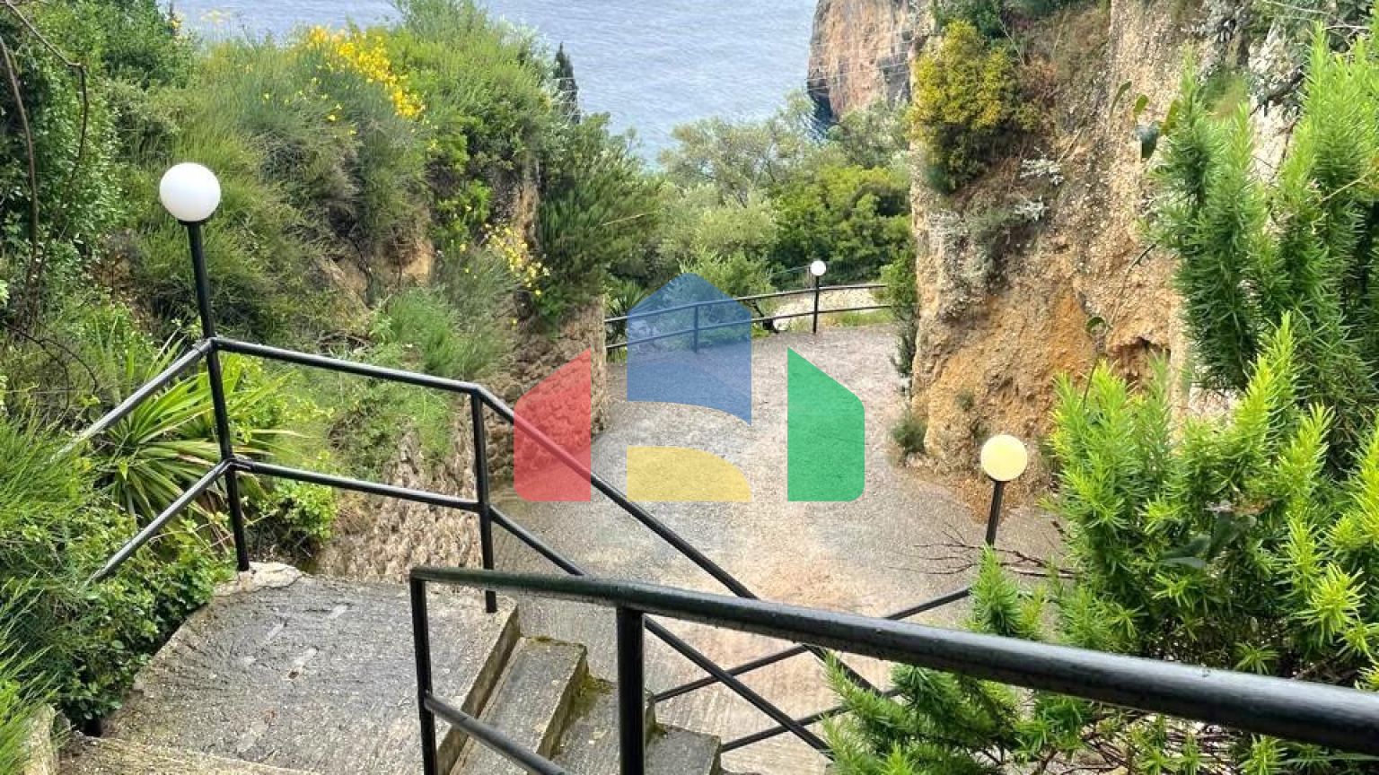 Продажа - Таунхаус 50 m² на о. Корфу