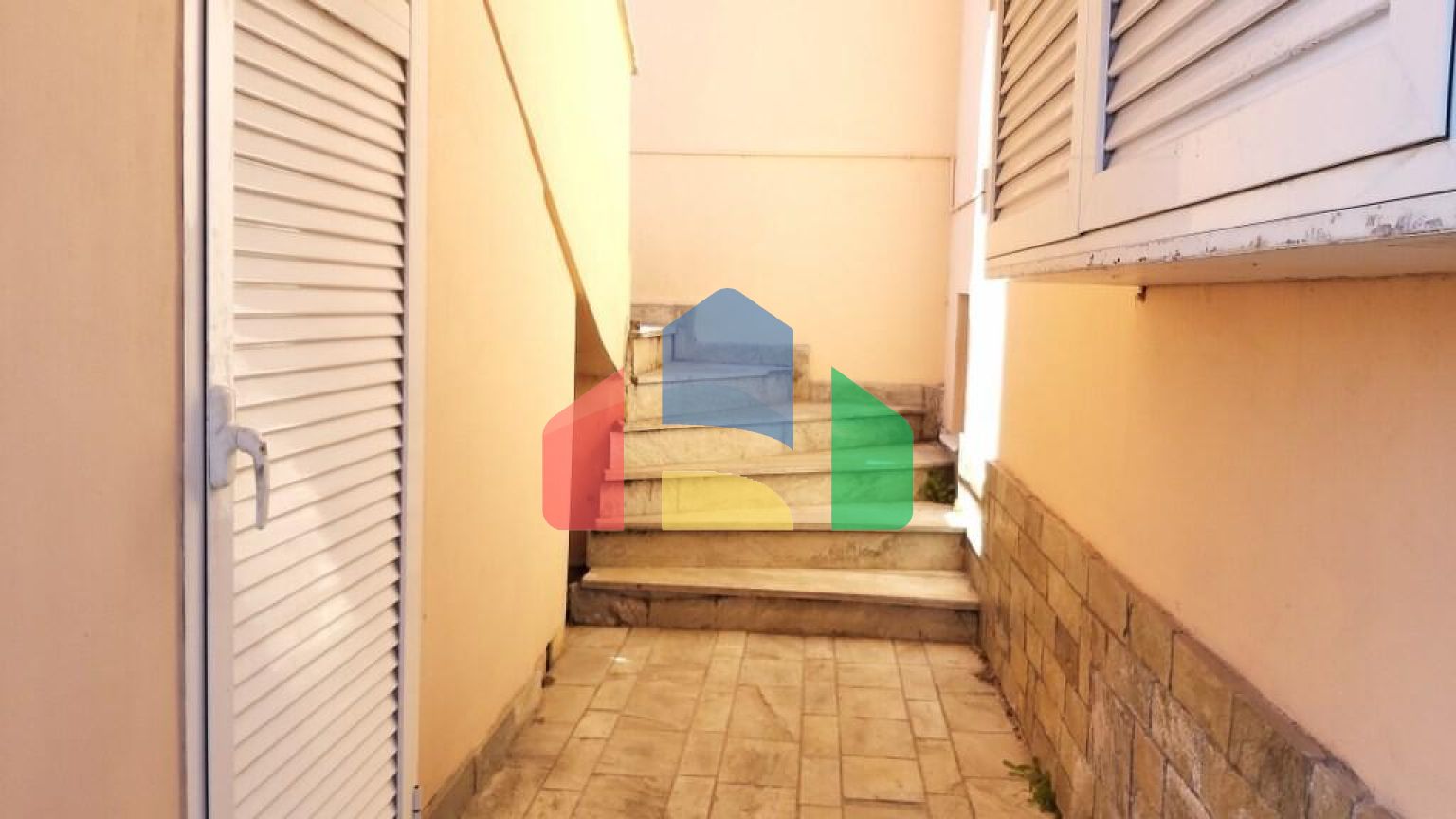 Продажа - Коттедж 345 m² на о. Корфу