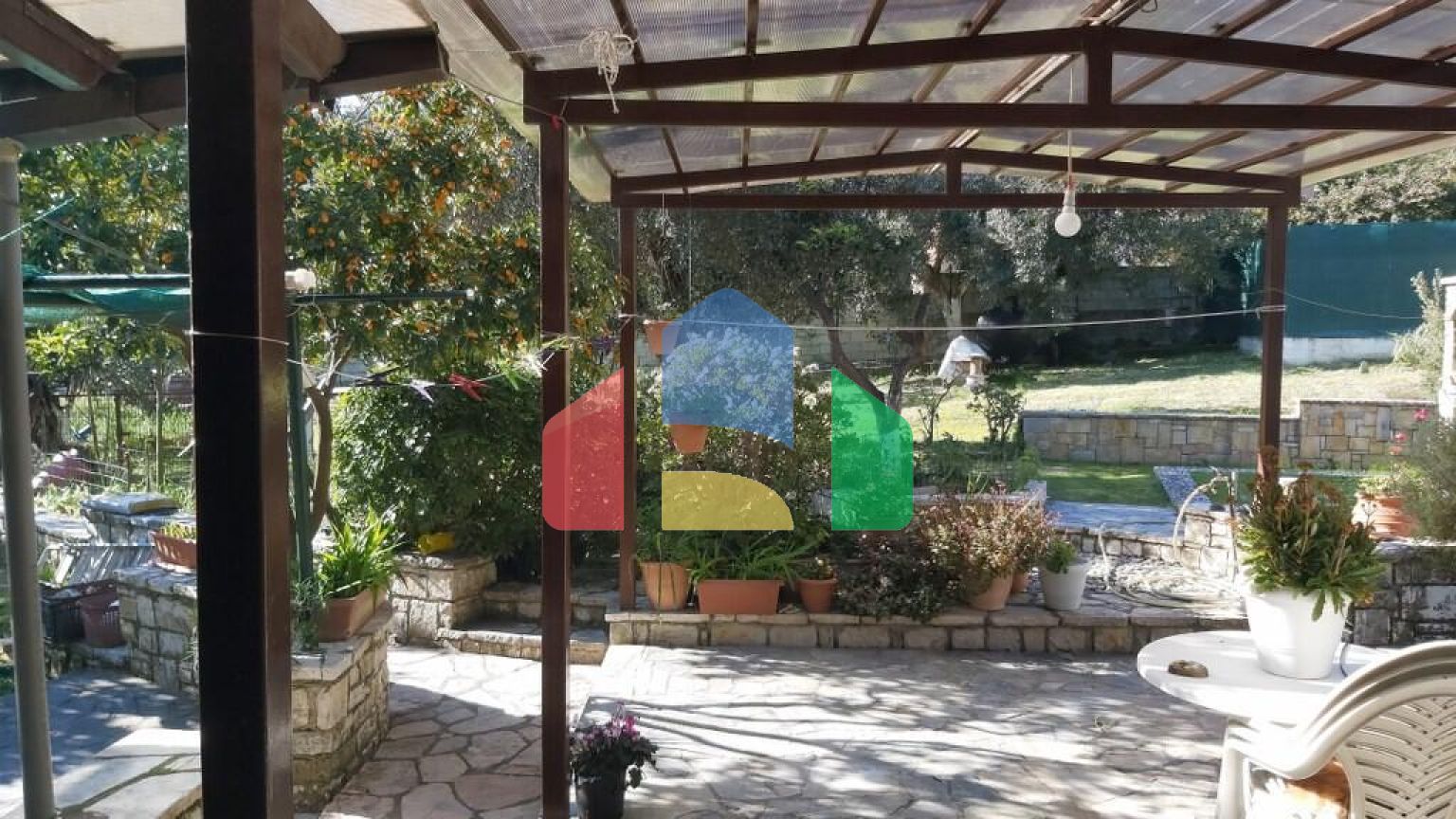 Продажа - Коттедж 345 m² на о. Корфу