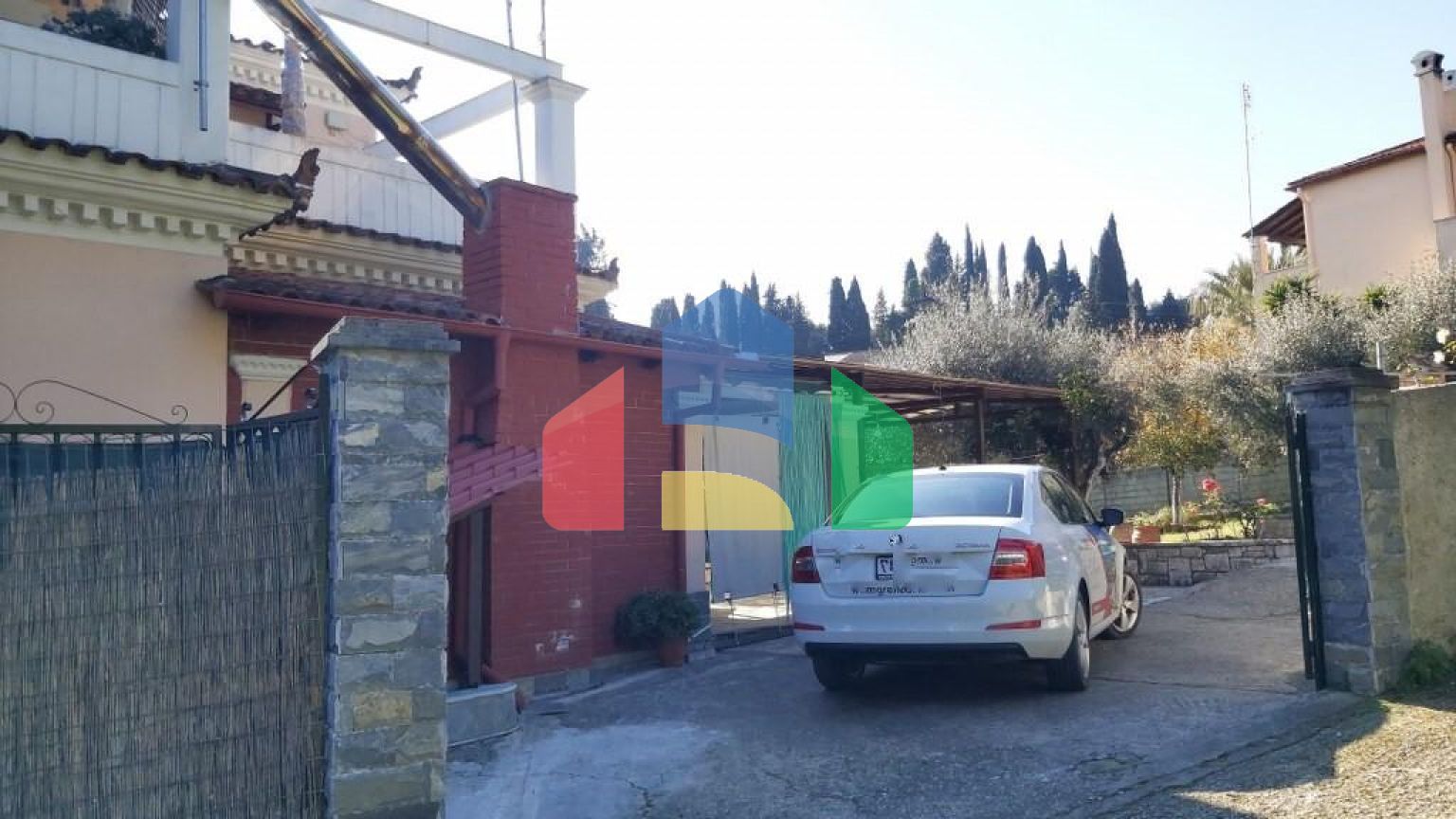 Продажа - Коттедж 345 m² на о. Корфу