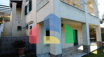 Продажа - Коттедж 340 m² на о. Корфу
