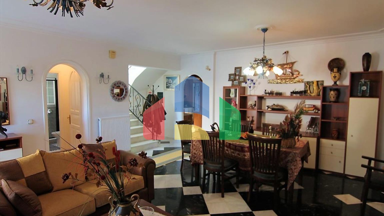 Продажа - Коттедж 340 m² на о. Корфу