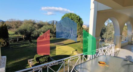 Продажа - Коттедж 340 m² на о. Корфу