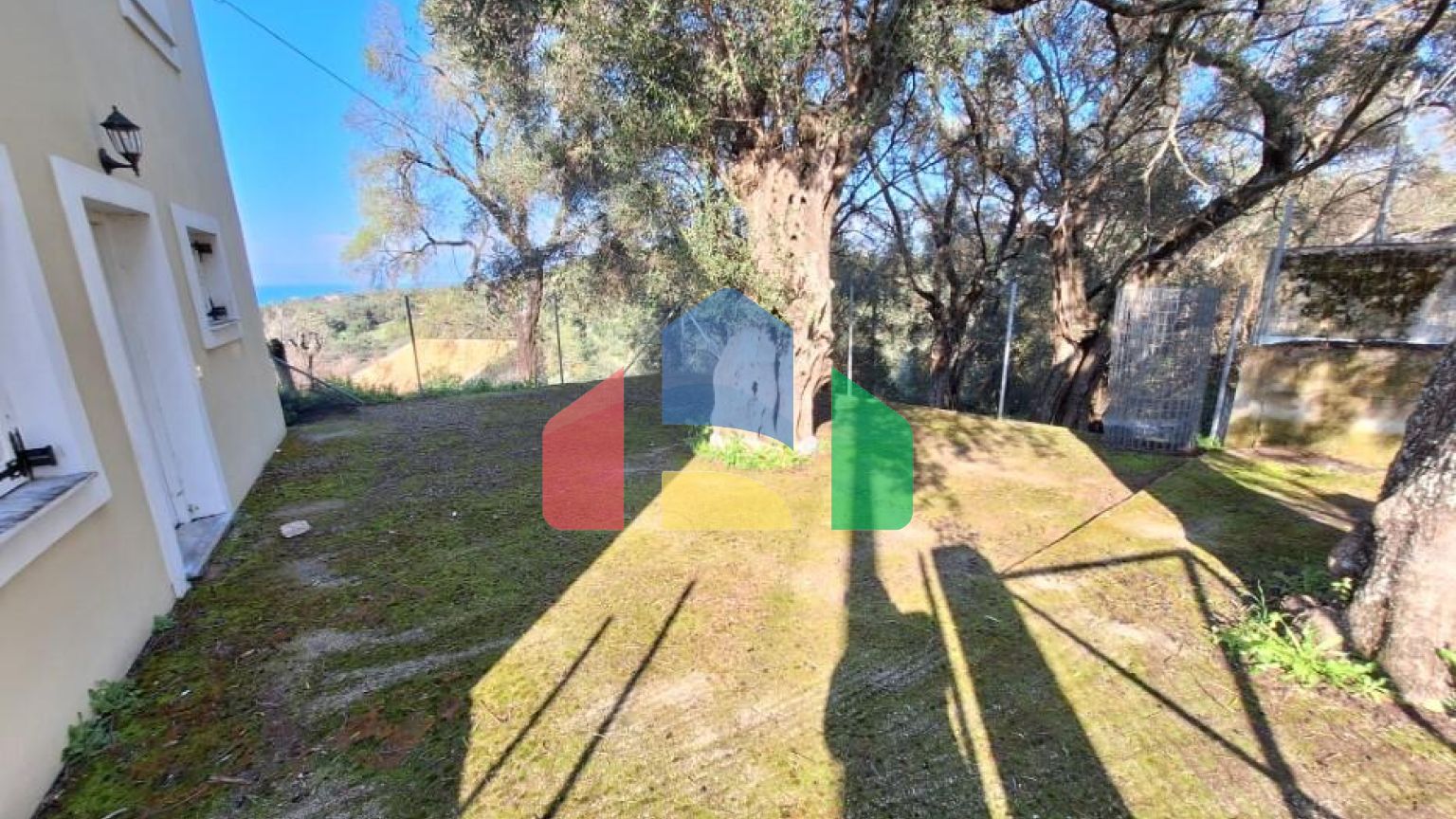 Продажа - Коттедж 105 m² на о. Корфу