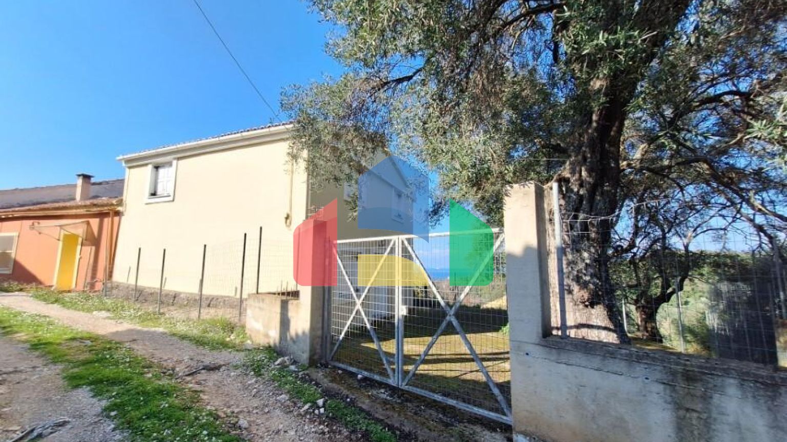 Продажа - Коттедж 105 m² на о. Корфу