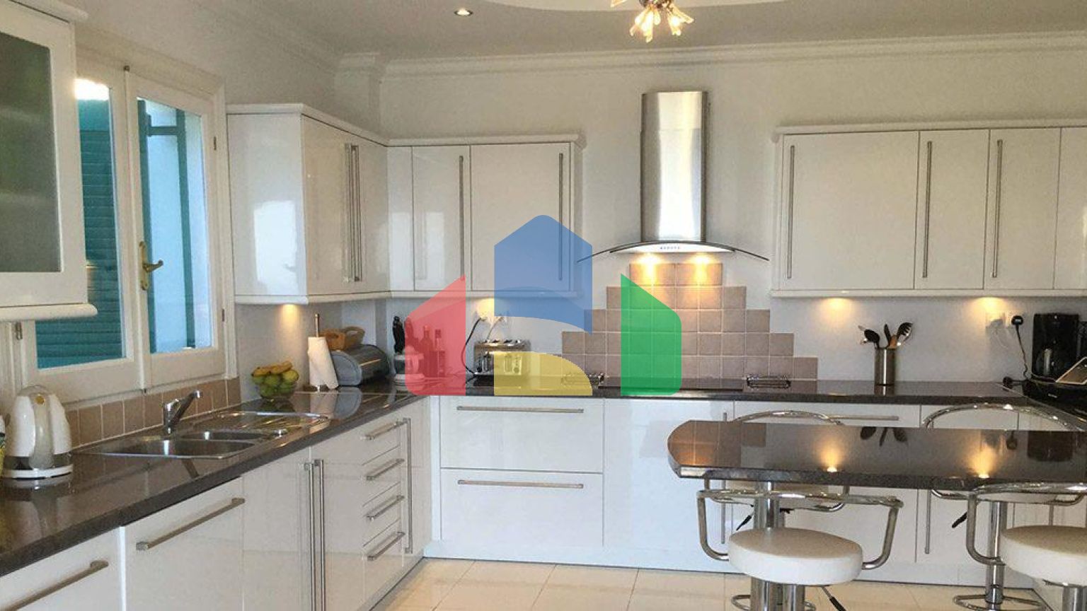 Продажа - Вилла 303 m² на о. Корфу