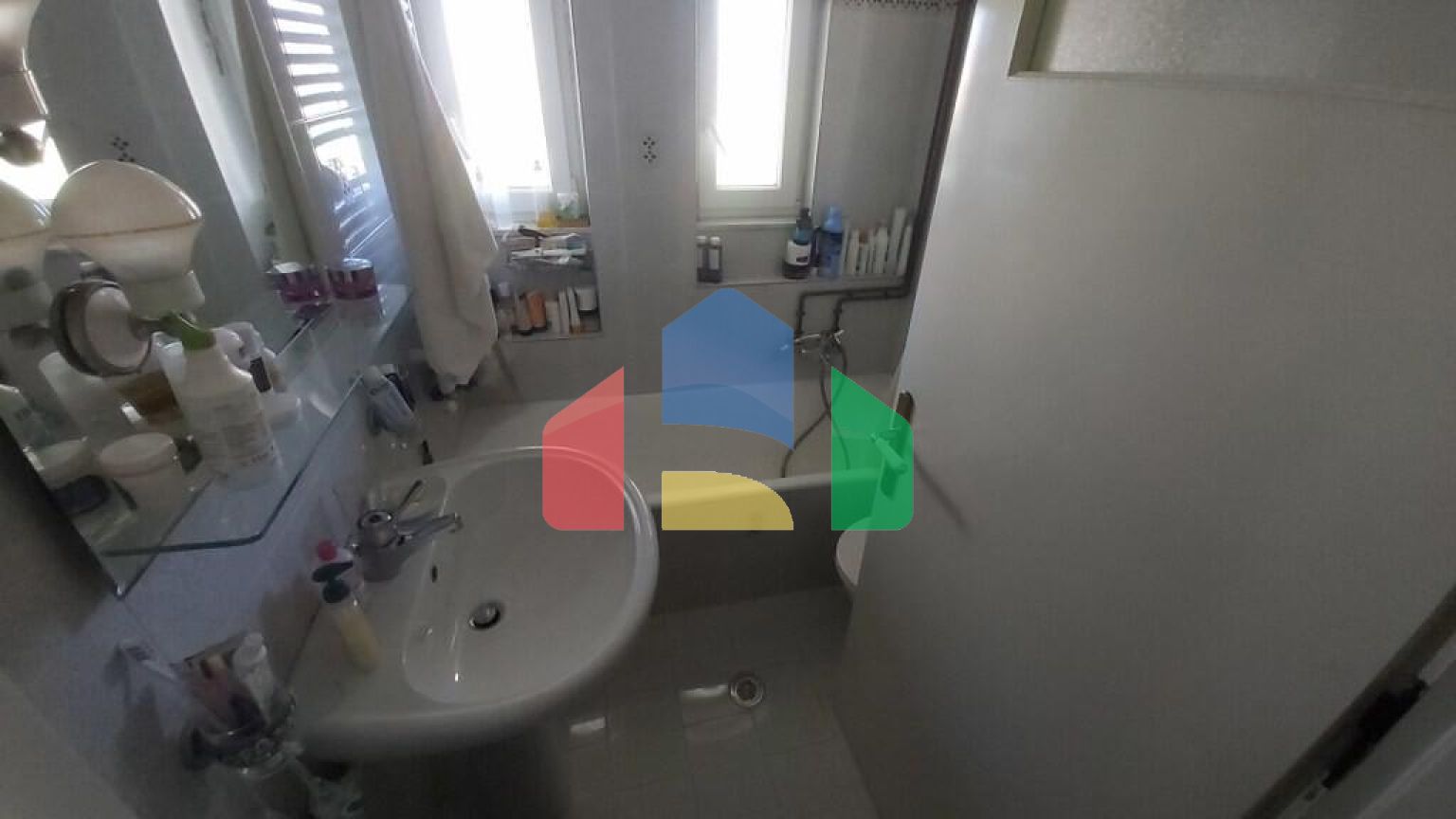 Продаж - Будівля 510 m² на о. Корфу