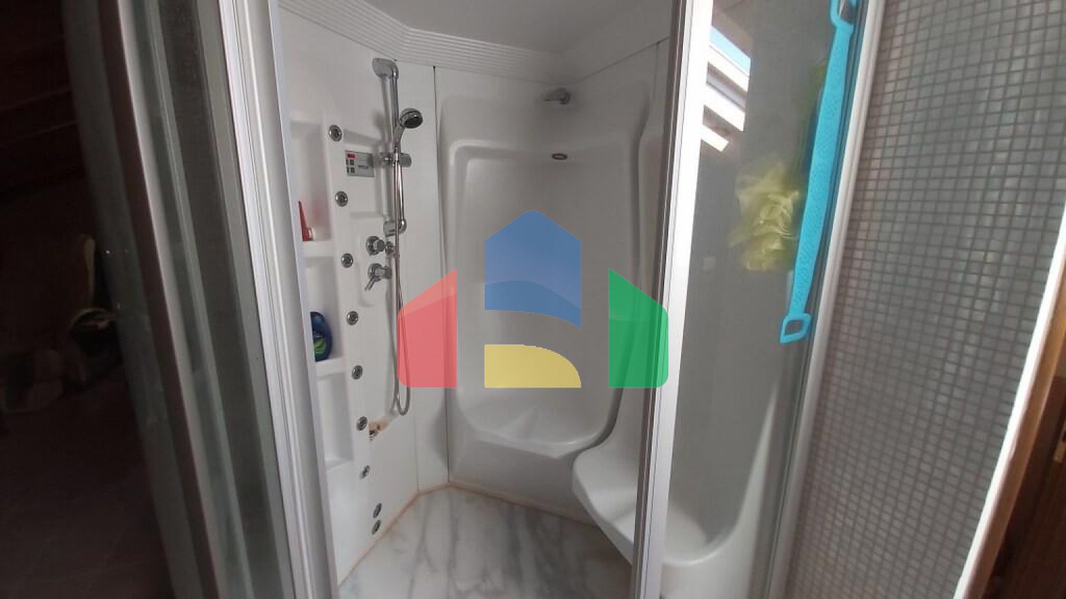 Продаж - Будівля 510 m² на о. Корфу