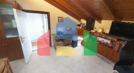 Продаж - Будівля 510 m² на о. Корфу