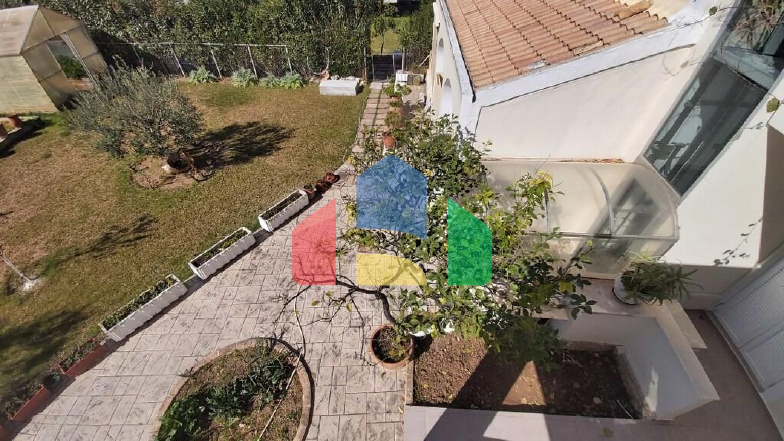 Продаж - Будівля 510 m² на о. Корфу