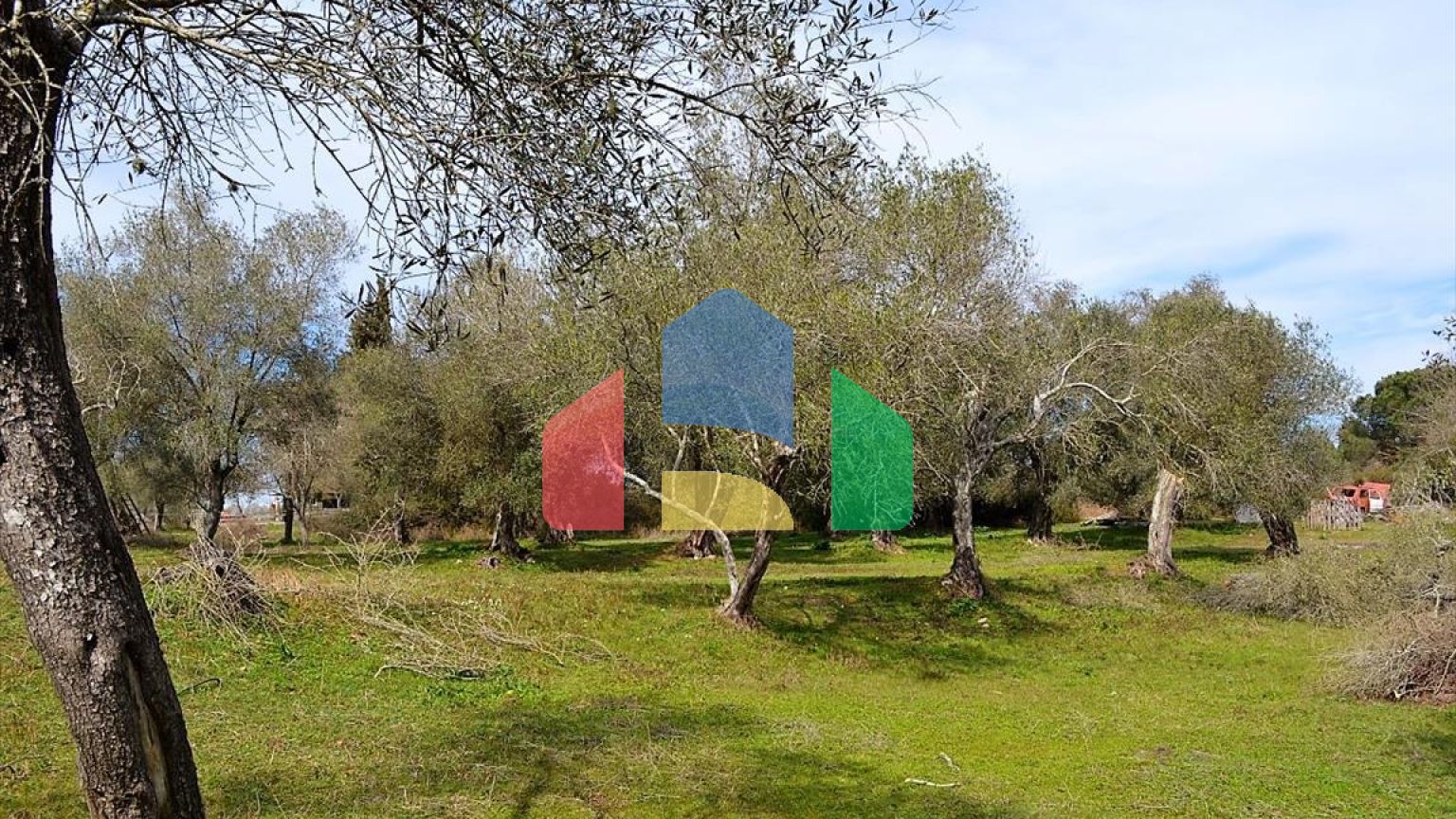 Продажа - Земельный участок 5304 m² на о. Корфу