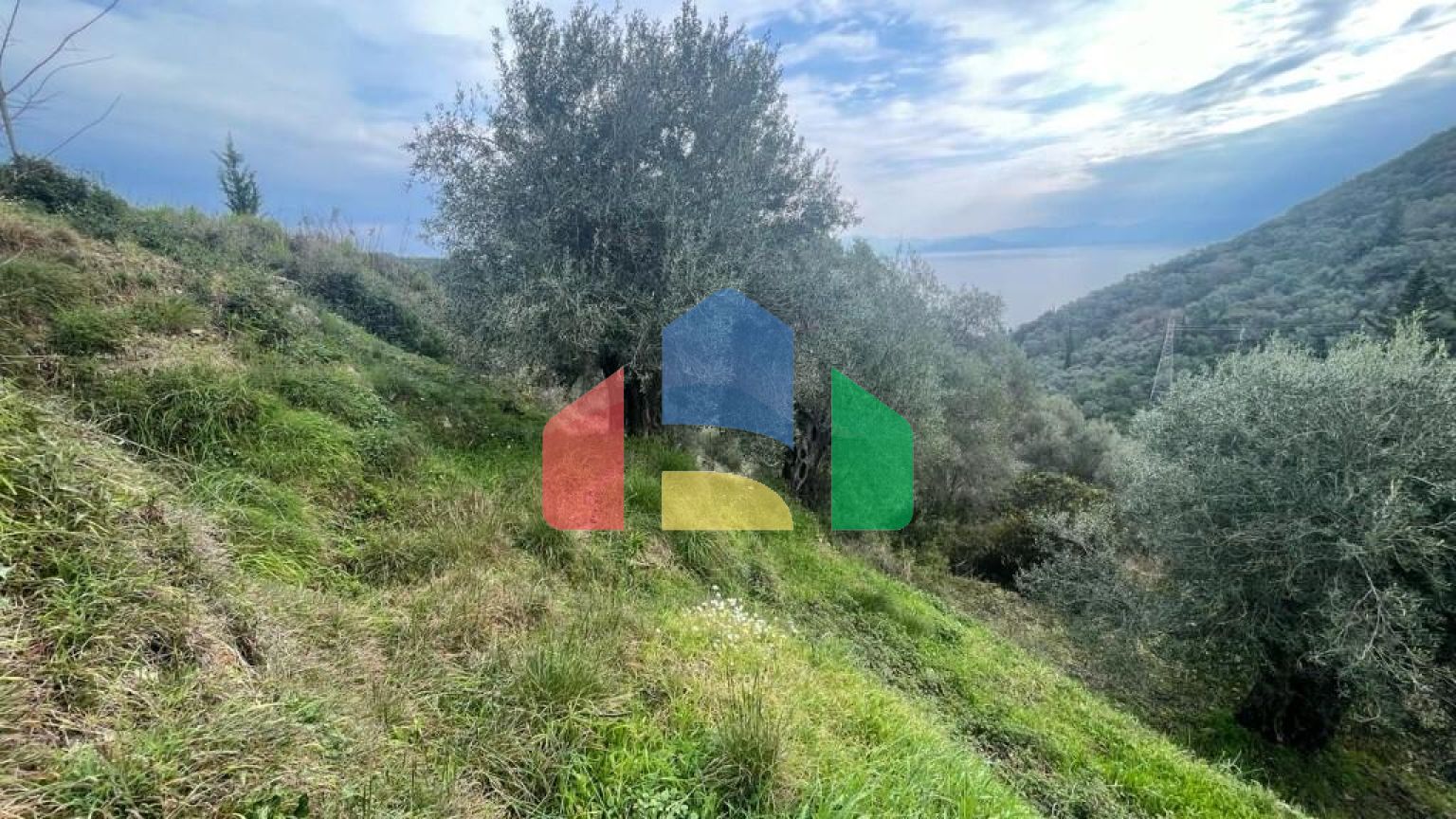 Продажа - Земельный участок 1700 m² на о. Корфу