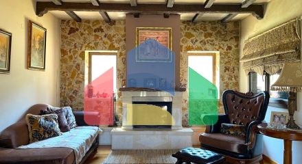 Продаж - Котедж 350 m² на о. Корфу