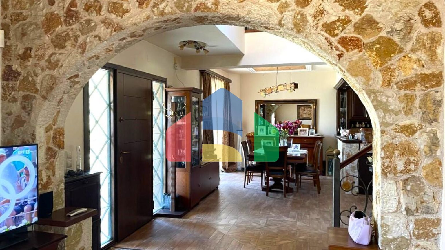 Продаж - Котедж 350 m² на о. Корфу