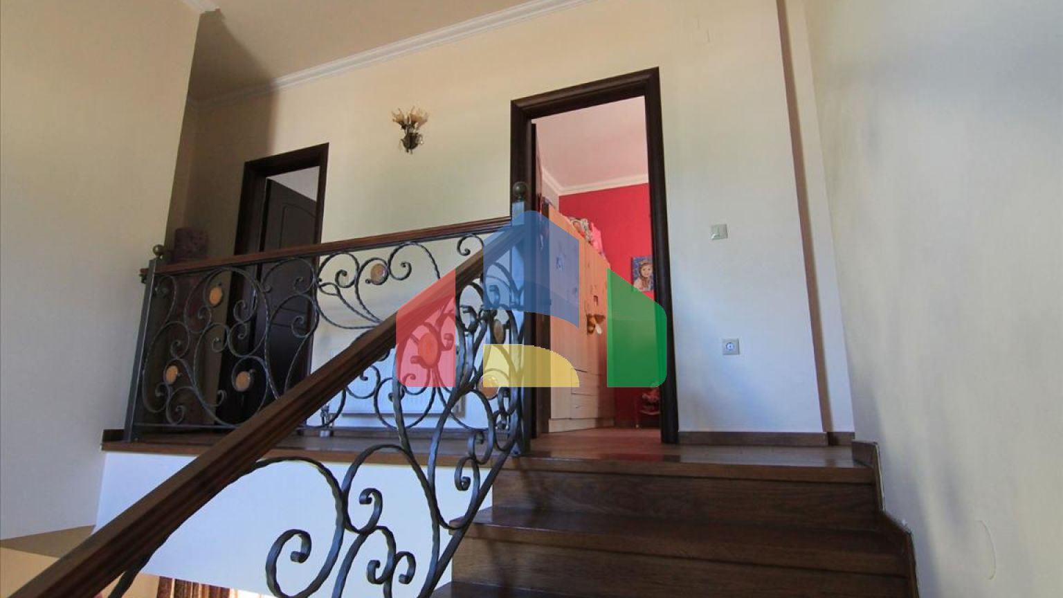 Продаж - Котедж 350 m² на о. Корфу