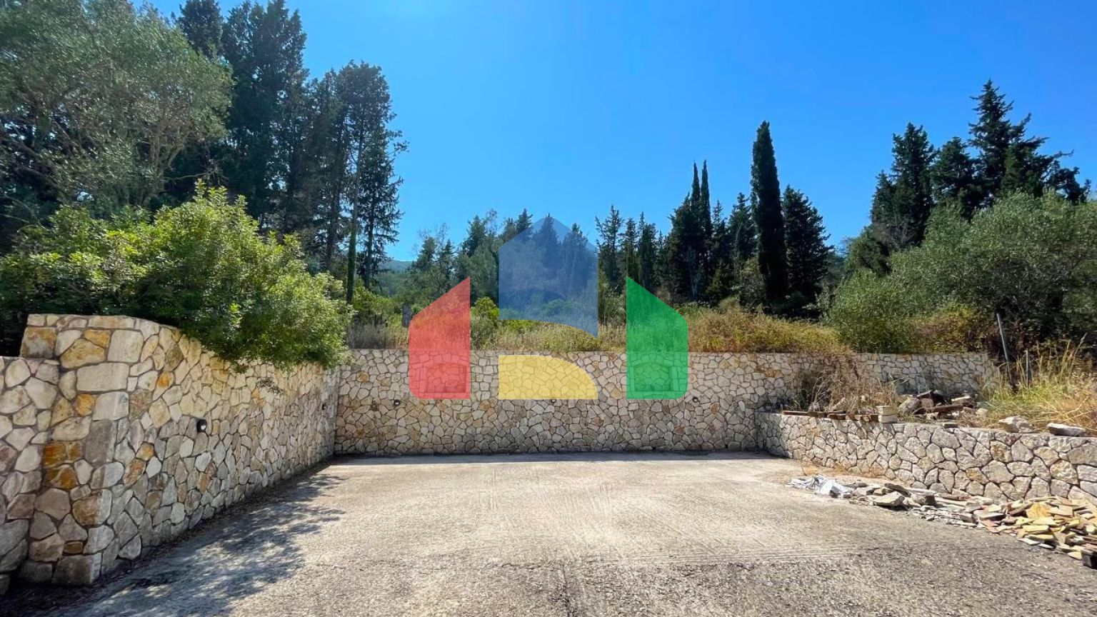 Продаж - Котедж 350 m² на о. Корфу