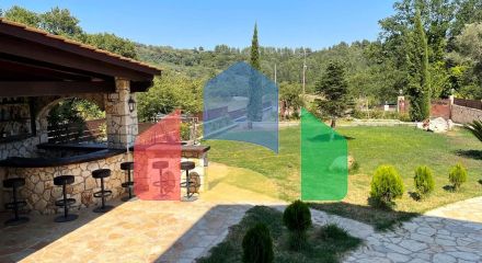 Продаж - Котедж 350 m² на о. Корфу