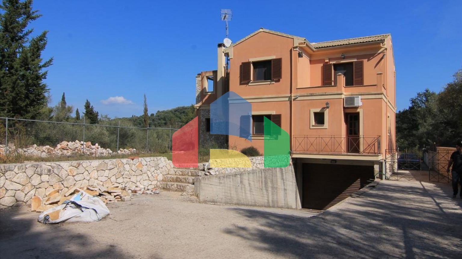 Продаж - Котедж 350 m² на о. Корфу