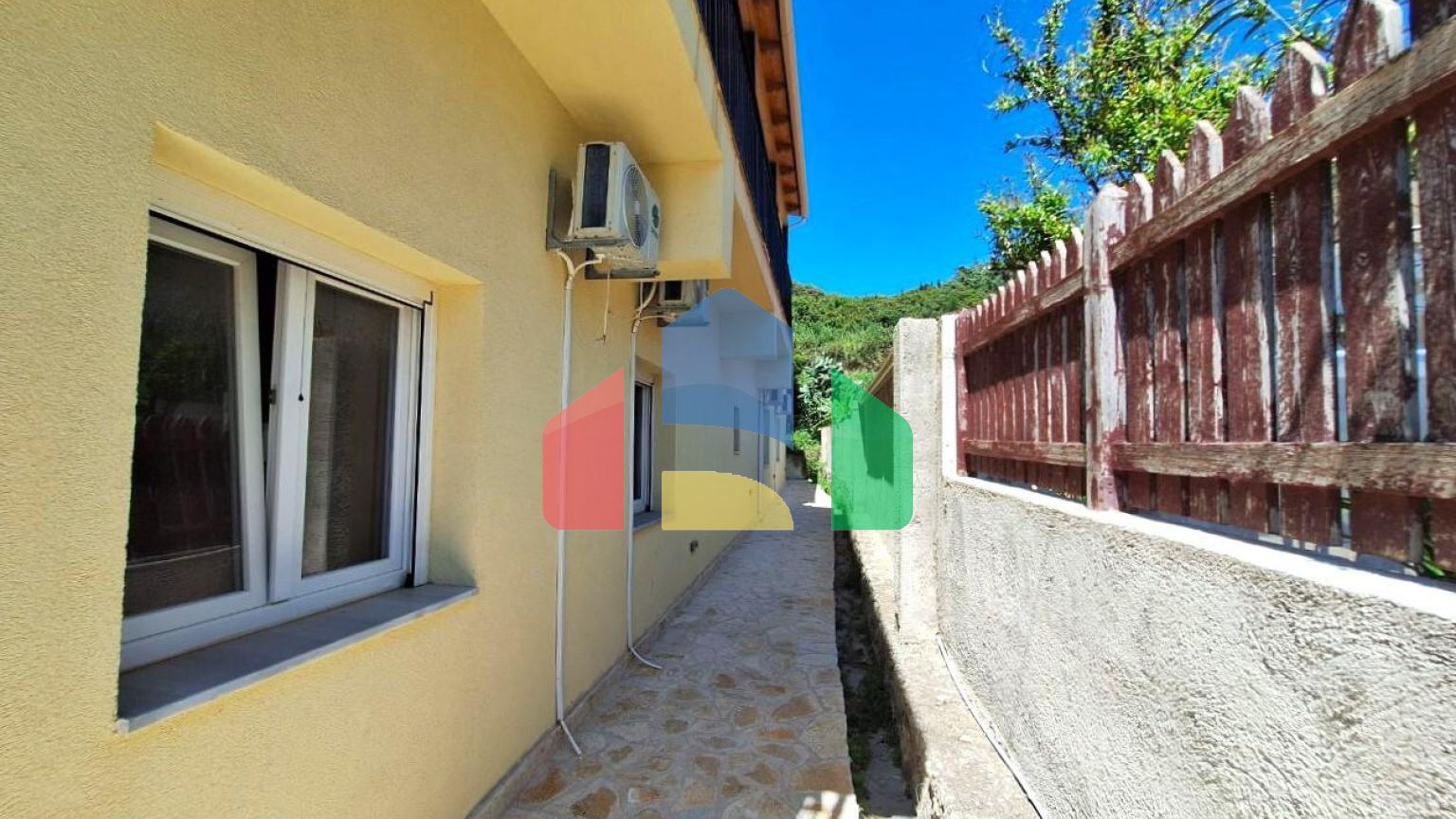 Продаж - Котедж 392 m² на о. Корфу