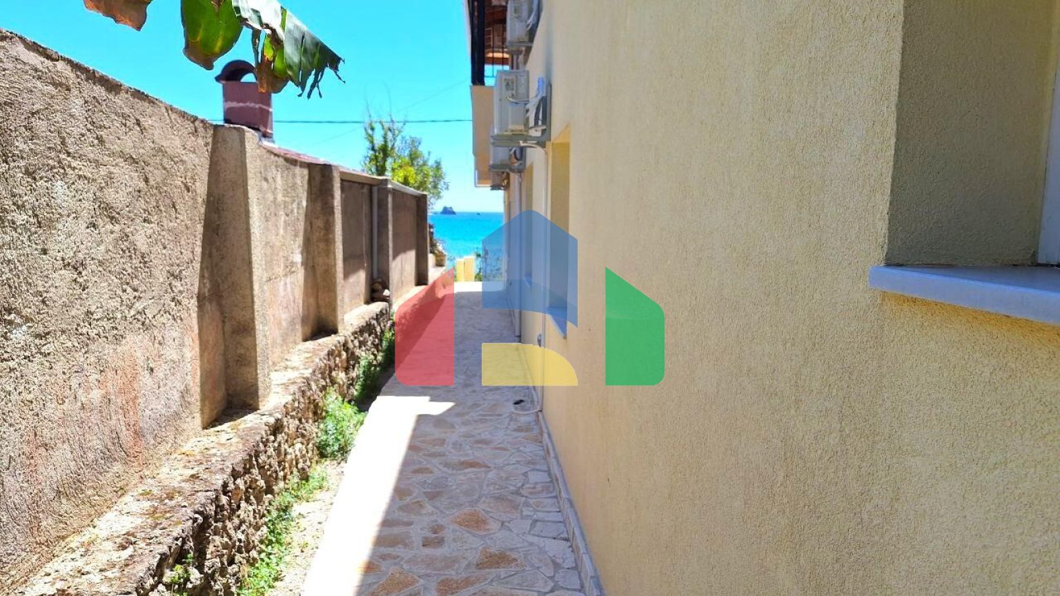 Продаж - Котедж 392 m² на о. Корфу