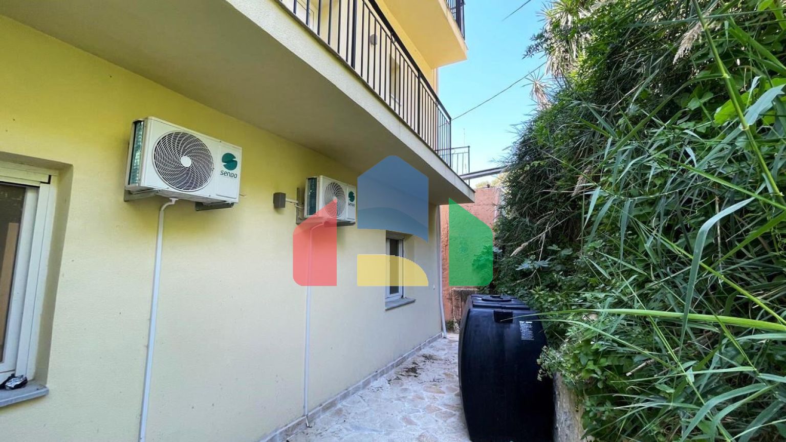 Продаж - Котедж 392 m² на о. Корфу