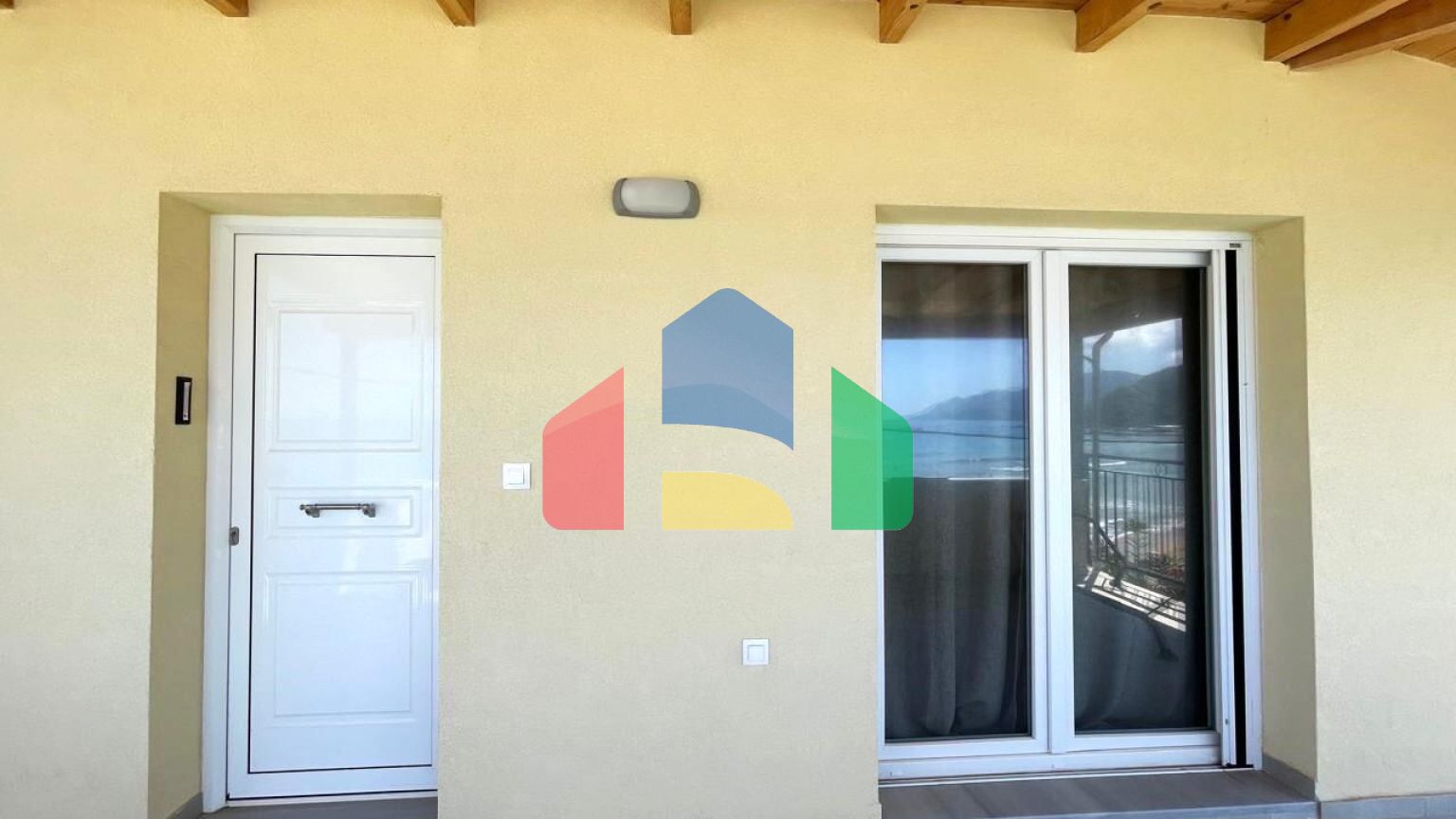 Продаж - Котедж 392 m² на о. Корфу