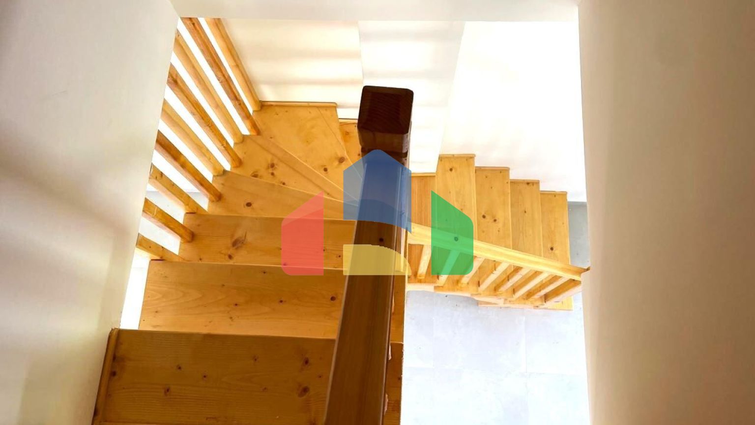 Продаж - Котедж 392 m² на о. Корфу