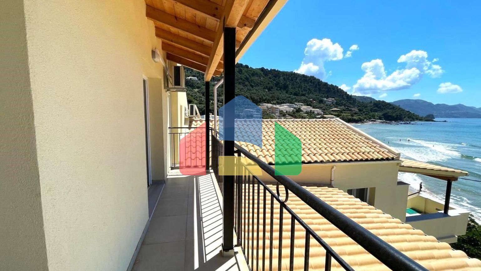 Продаж - Котедж 392 m² на о. Корфу