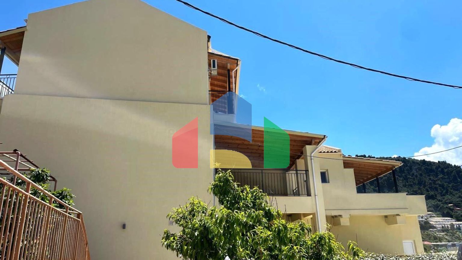 Продаж - Котедж 392 m² на о. Корфу