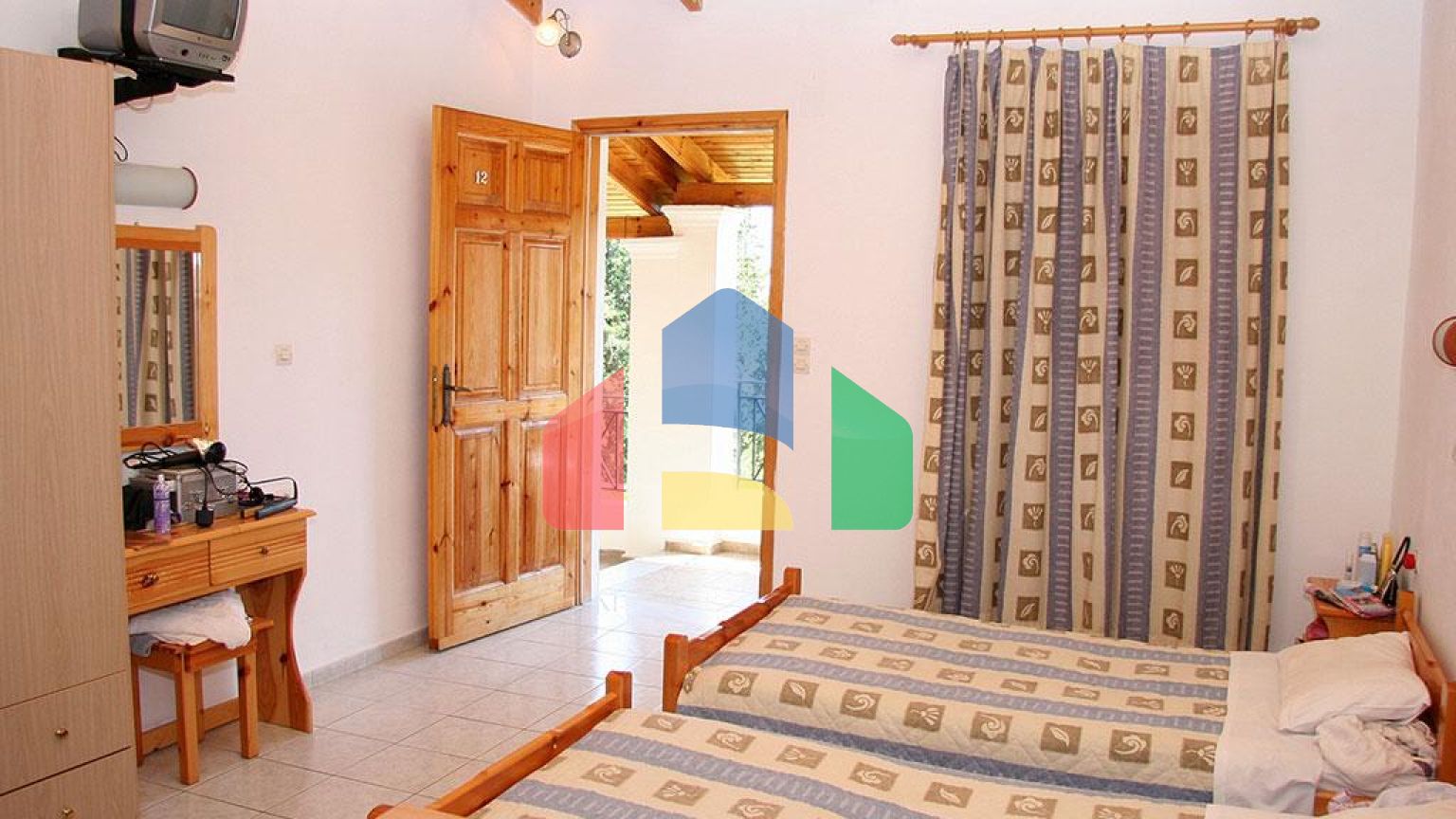 Продаж - Готель 740 m² на о. Корфу