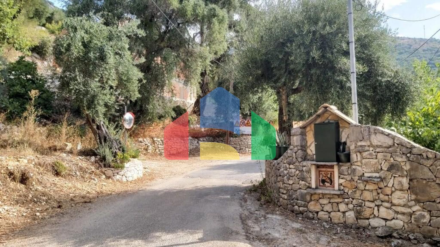 Продажа - Земельный участок 18000 m² на о. Корфу