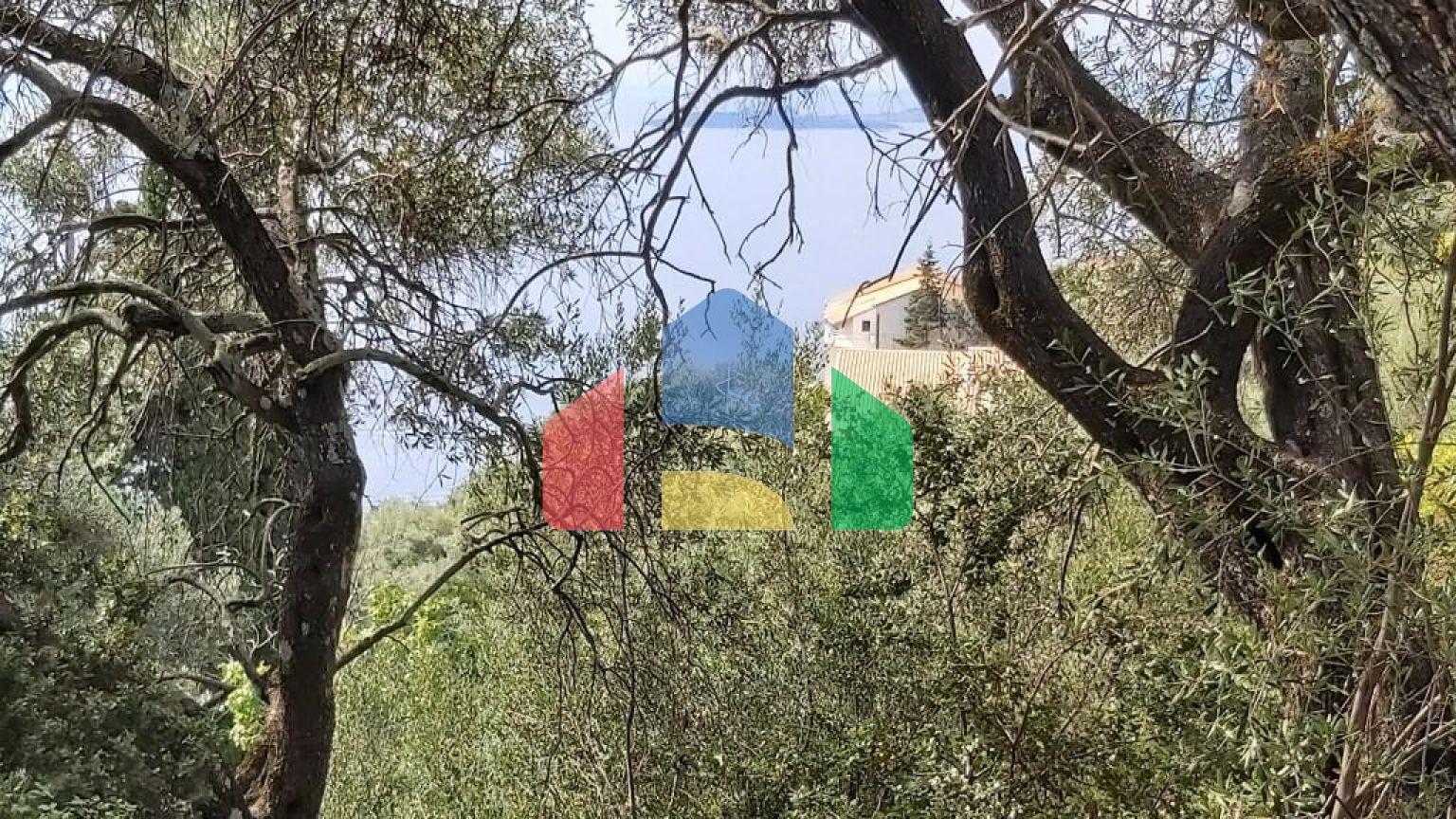 Продажа - Земельный участок 18000 m² на о. Корфу