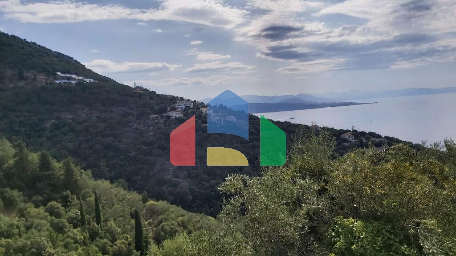 Продажа - Земельный участок 18000 m² на о. Корфу